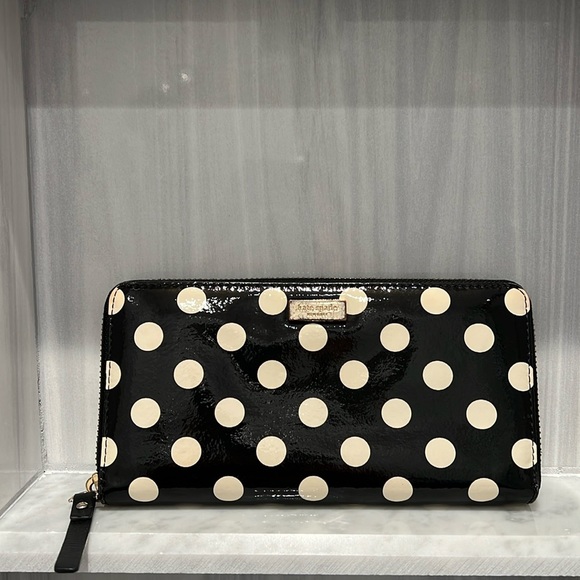 Kate Spade New York ♠️ Black & White Polka Dot Zip Around Wallet - Picture 1 of 14